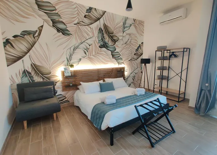 Apartamento Agli Acquedotti, Con Giardino Privato *